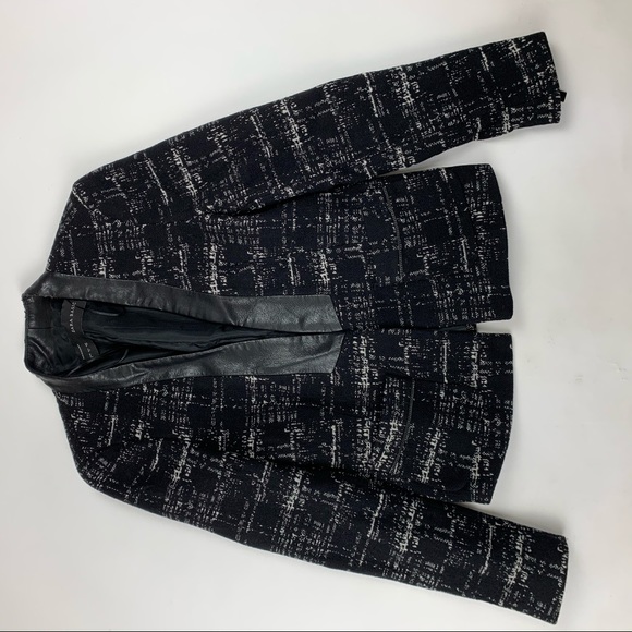 🚨 Final Sale 🚨Zara Blazer w/ Faux Leather C… - Picture 2 of 5